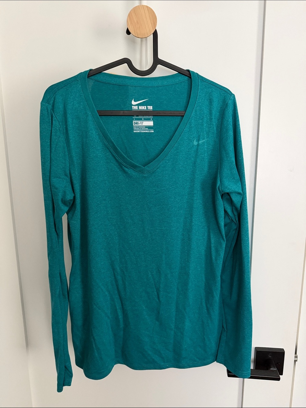 Nike Women's Teal V‑Neck Long Sleeve Dri‑Fit Top